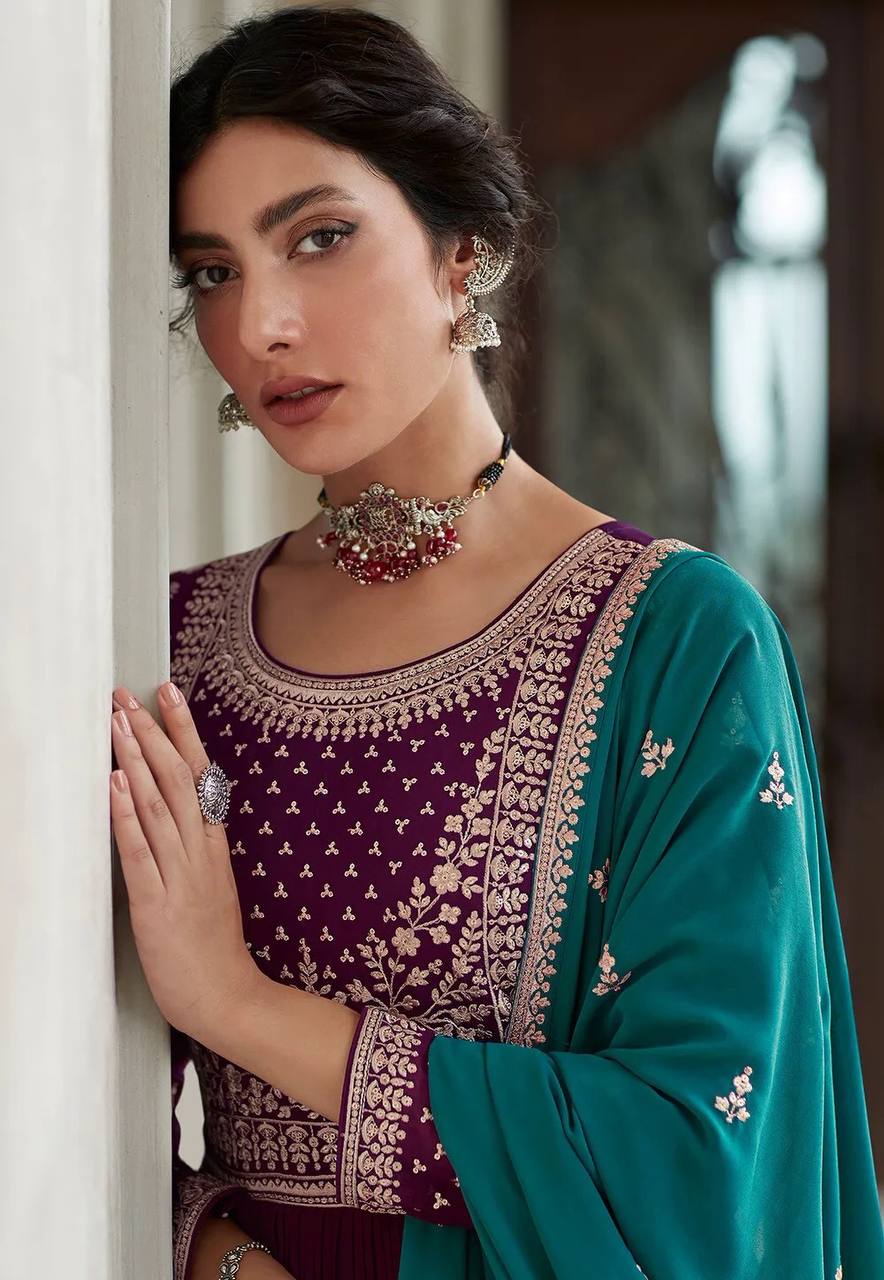 Buy Latest Women's Pakistani Salwar Suits Online | Ninecolours