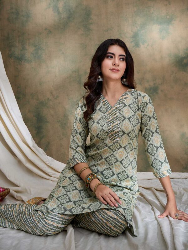 Verdant Green Printed Cotton Co-Ord Set - Effortless Ethnic Elegance
