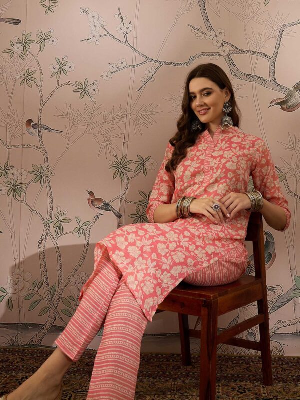 Nature's Elegance: Green Printed Cotton Co-Ord Set