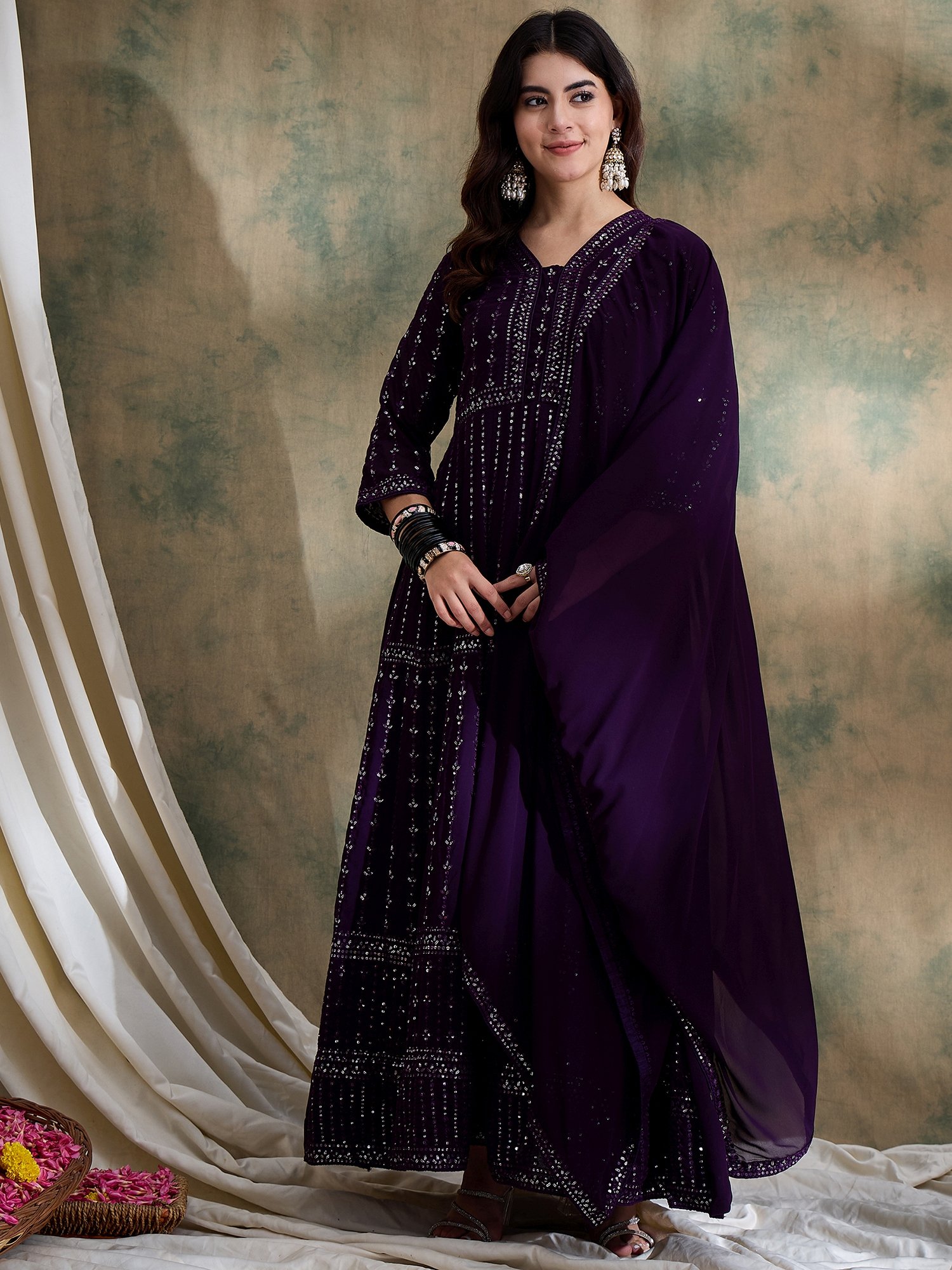 Elegant Green Embroidered Anarkali Gown with V Neck & Lace Dupatta