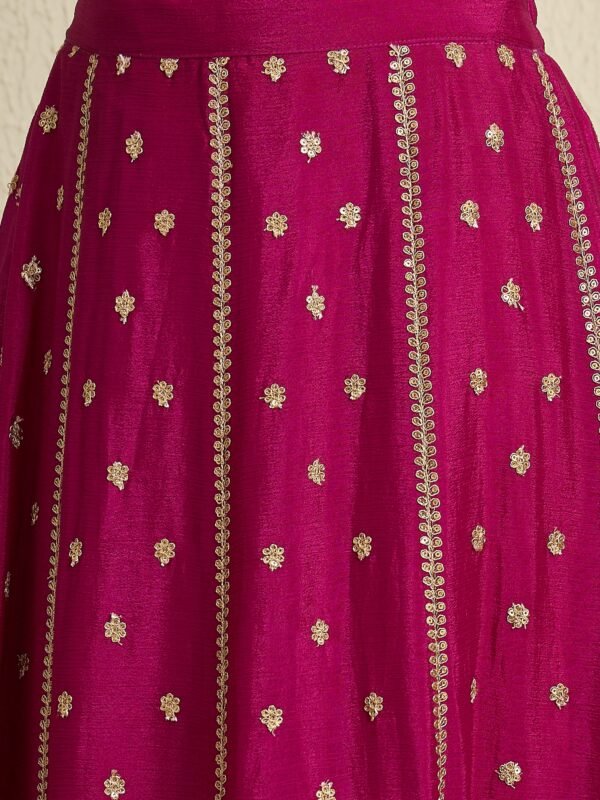 Mehendi Embroidered Chinon Lehenga Set | Round Neck | Knee Length Top